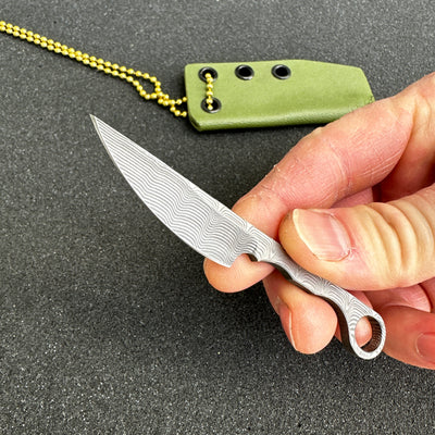 KA Custom - Damasteel Dr. Bird Trout - One-off Fixed blade (Small, green)